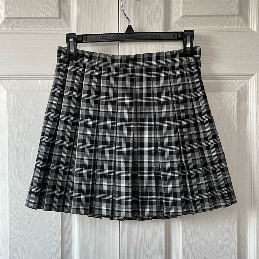 Set of 2 Plate Skirts — Blue Plaid & Black Plaid